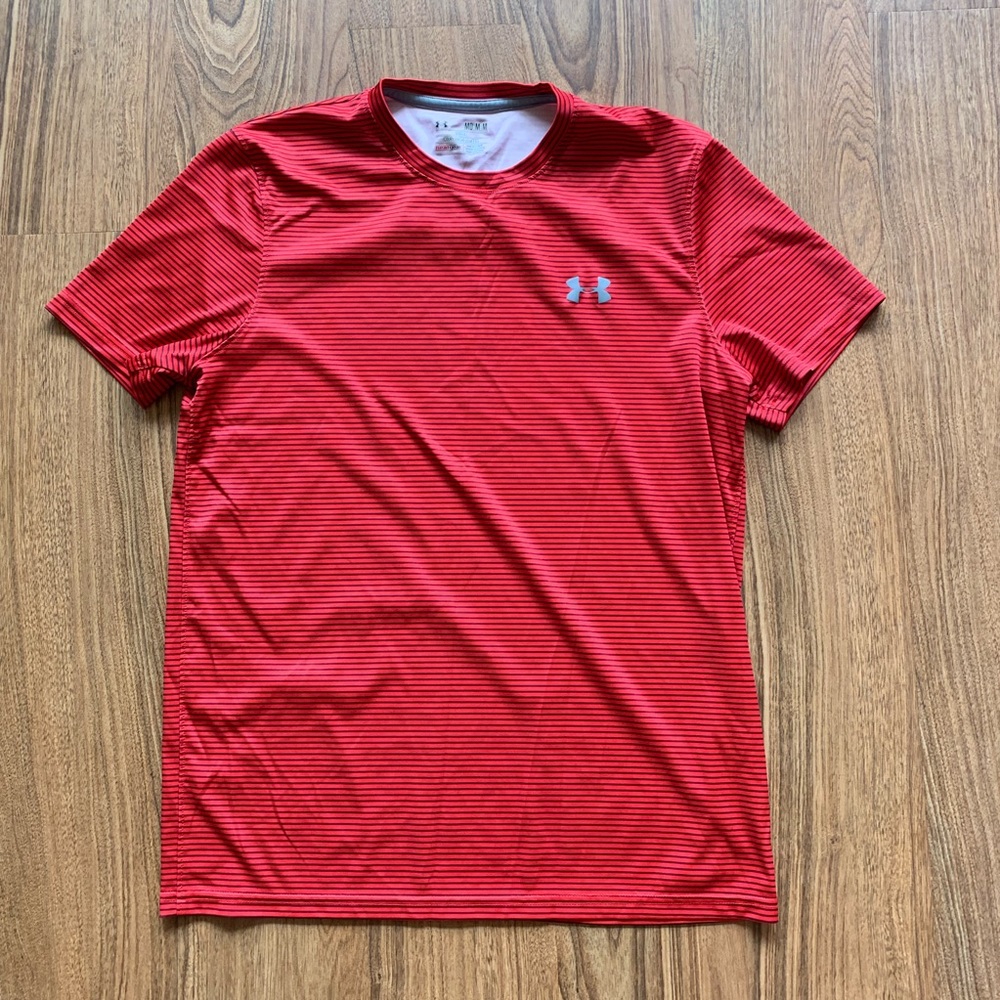 Men’s M Under Armour short sleeve
